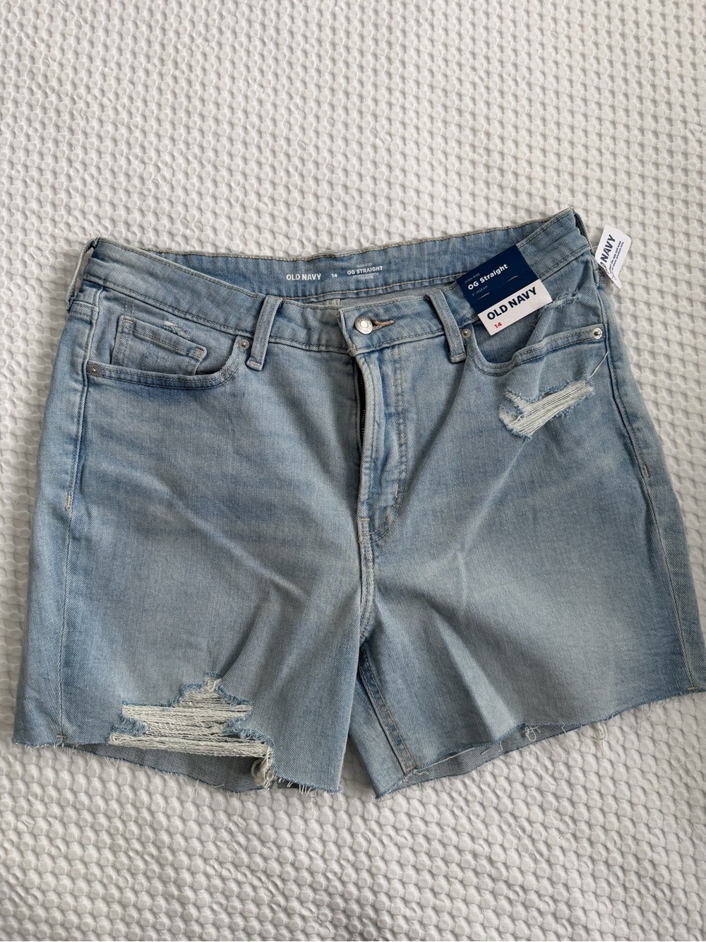 NWT Old Navy Denim Distressed Women’s Shorts Size 14